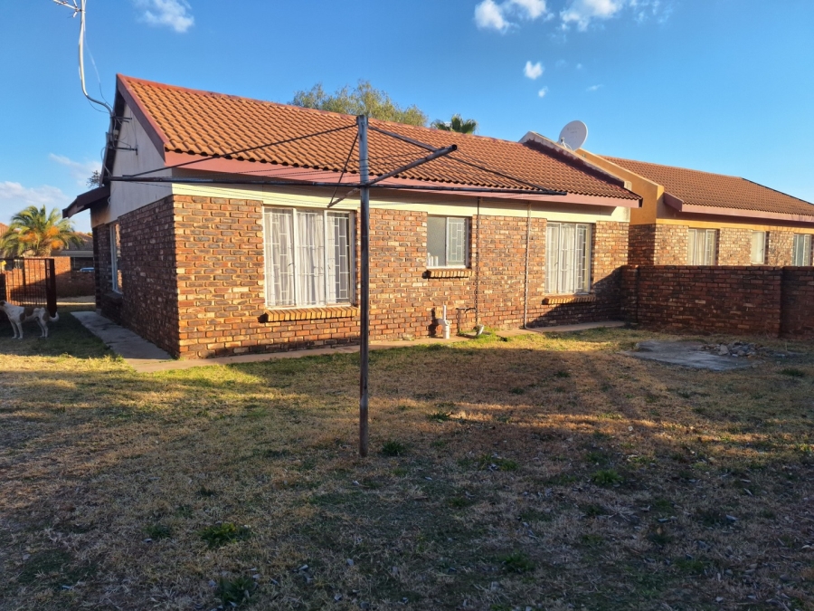 2 Bedroom Property for Sale in Dassie Rand North West
